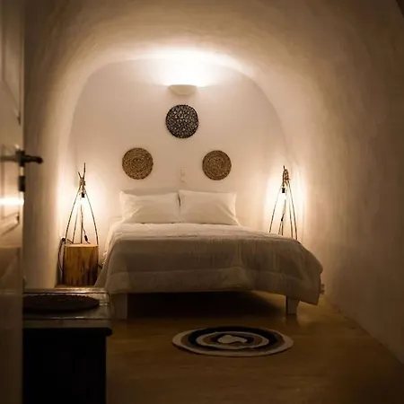 The Grand Cave House Of Santorini