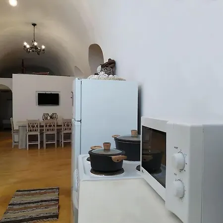 The Grand Cave House Of Santorini