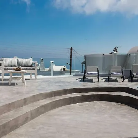 The Grand Cave House Of Santorini