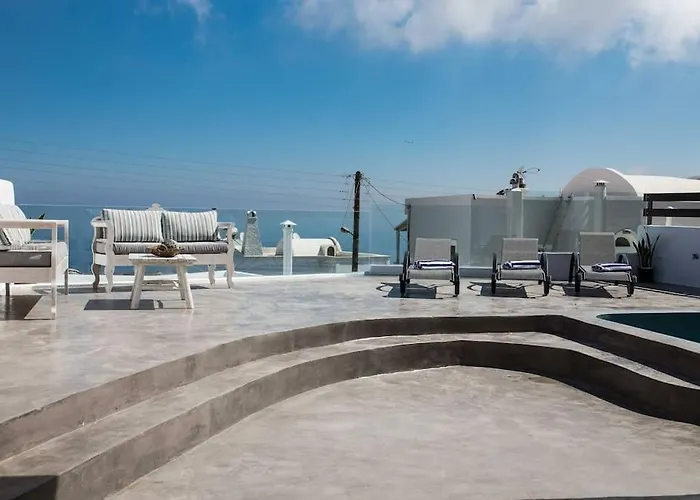 The Grand Cave House Of Santorini